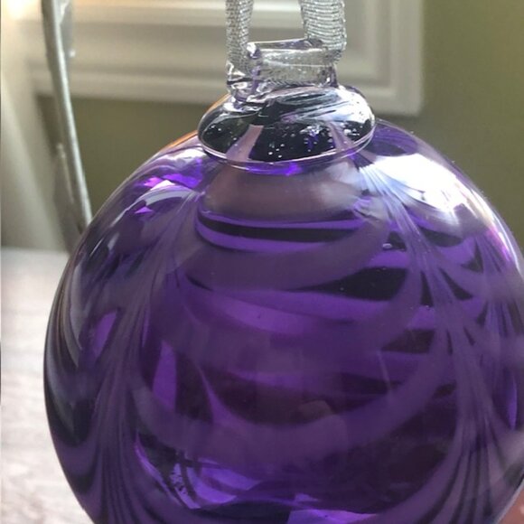 Elegant Purple Glass Ornament - Picture 3 of 4